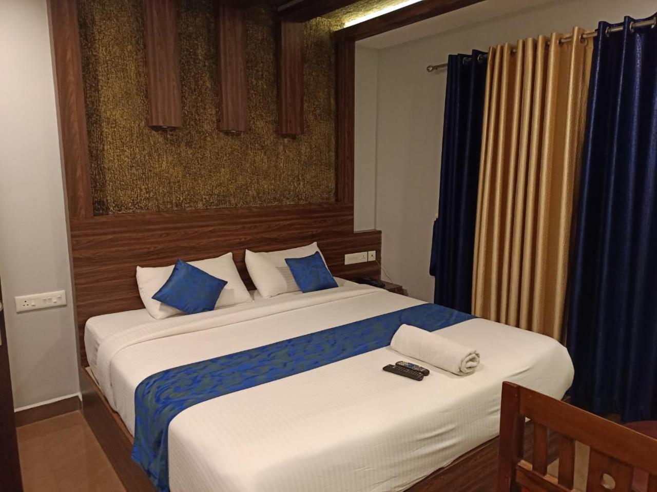 Hotelgurubhavan Munnar Exteriör bild