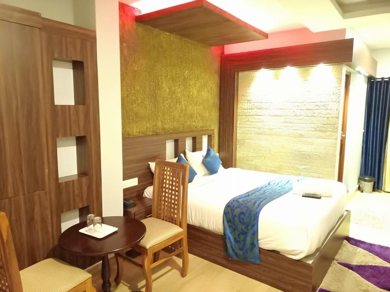 Hotelgurubhavan Munnar Exteriör bild
