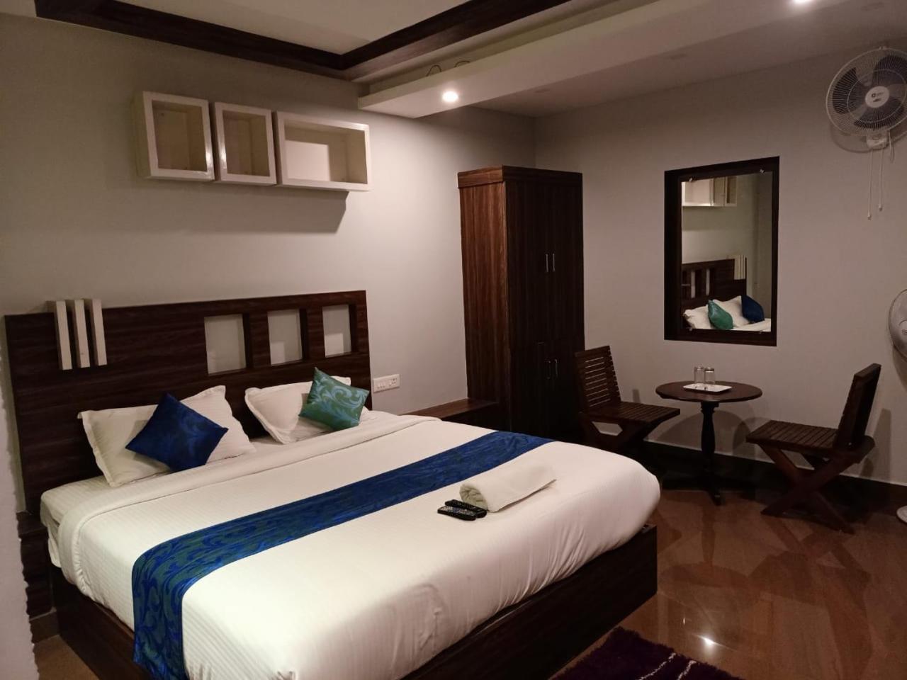 Hotelgurubhavan Munnar Exteriör bild